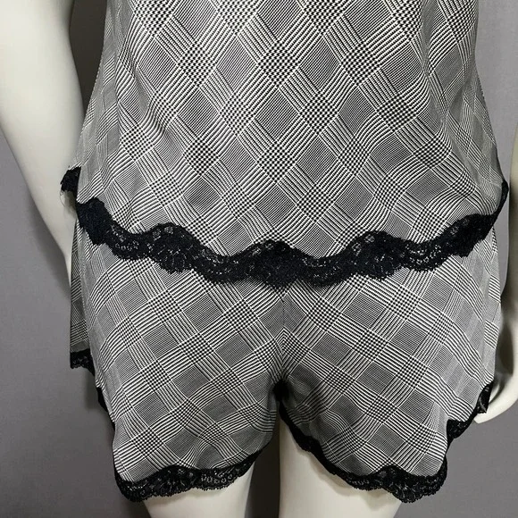 SOLD❌❌❌Lauren Ralph Lauren Houndstooth Satin 2 Pc Short Pajama Set Sz-Large - Picture 7 of 11
